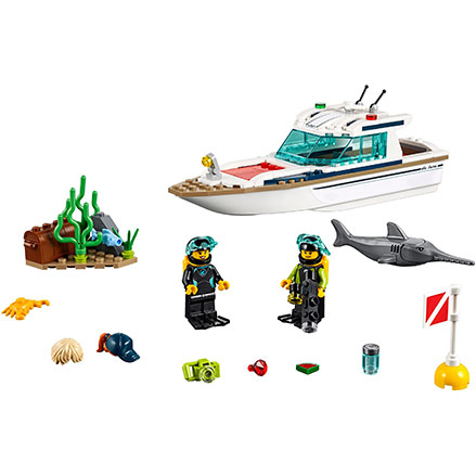 lego diving yacht
