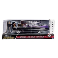 DC Bombshells - Catwoman & 1959 Cadillac Coupe Deville - 1:24 scale