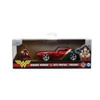 DC Comics - 1972 Pontiac Firebird With Wonder Woman - 1:32 Scale Diecast Model